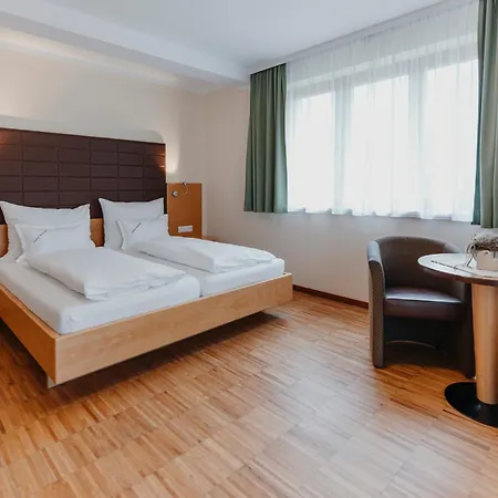 Rothwangl Hannes Hotel 3*